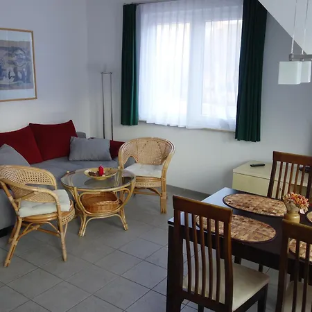 Steinbock-ferienwohnungen كوبلينزي