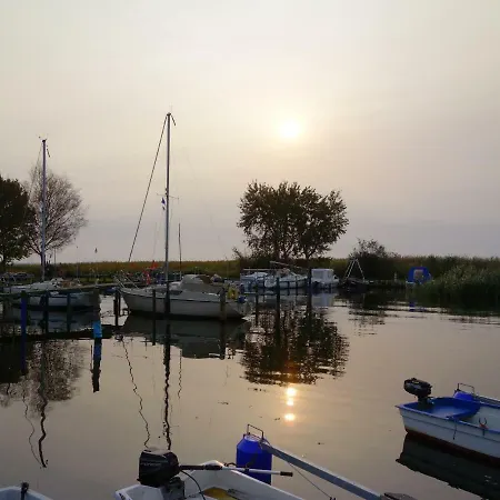 Steinbock-ferienwohnungen شقة *